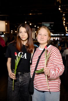 8 марта — Азиатский экспресс