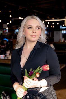 8 марта — Азиатский экспресс