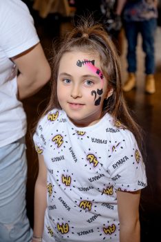 8 марта — Азиатский экспресс