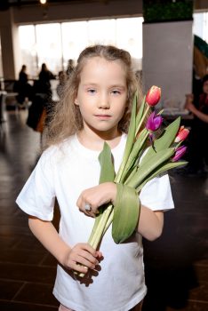 8 марта — Азиатский экспресс