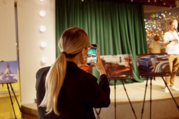 «В рамках города» — фотовыставка и экскурсии