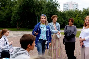 «В рамках города» — фотовыставка и экскурсии