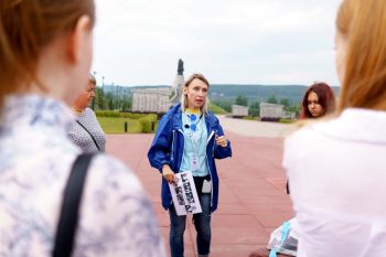 «В рамках города» — фотовыставка и экскурсии