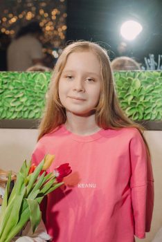 8 марта в стиле 2000х