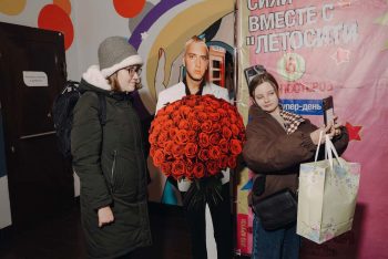 8 марта в стиле 2000х