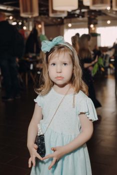 8 марта в стиле 2000х