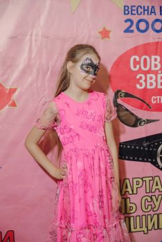 8 марта в стиле 2000х