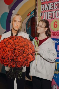 8 марта в стиле 2000х